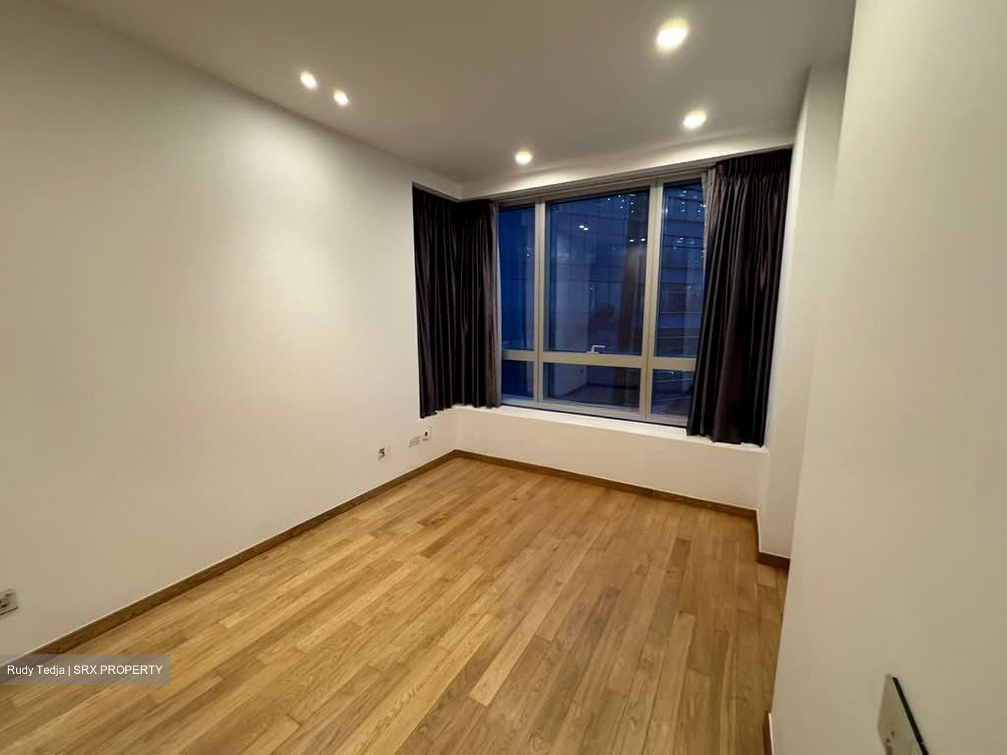 Marina Bay Residences (D1), Condominium #612648771